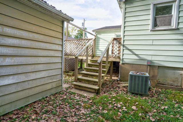 11 E Olmstead Avenue, Evansville, IN 47711