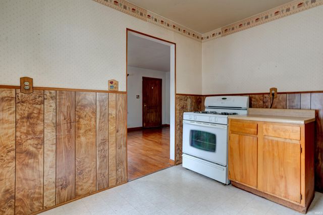 11 E Olmstead Avenue, Evansville, IN 47711