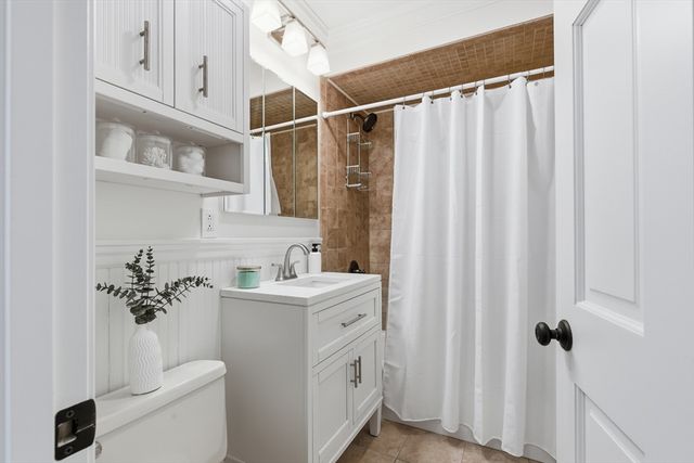 48-50 Amsden 50, Arlington, MA 02474
