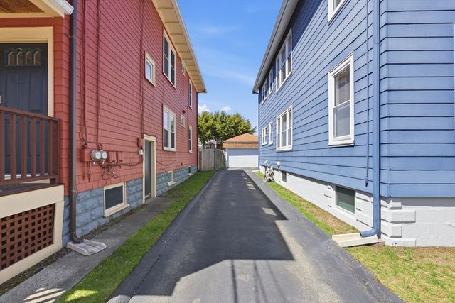 48-50 Amsden 50, Arlington, MA 02474