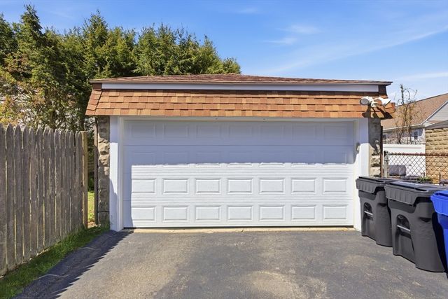 48-50 Amsden 50, Arlington, MA 02474