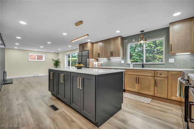 3705 Atherstone Road, Cleveland Heights, OH 44121