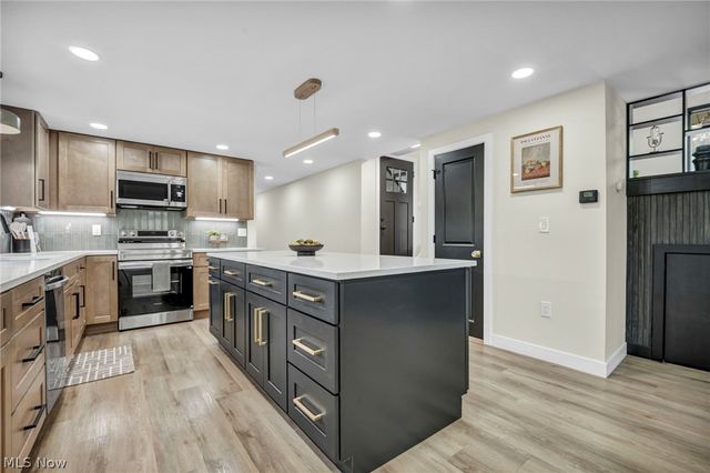 3705 Atherstone Road, Cleveland Heights, OH 44121