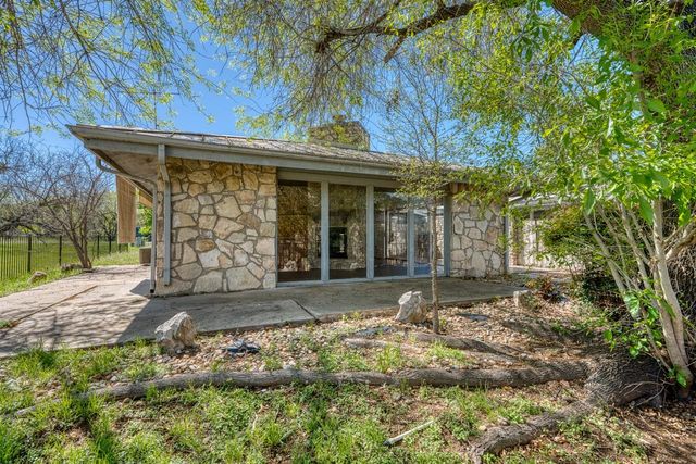 1504 Azure A, Horseshoe Bay, TX 78657