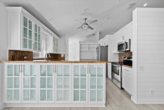 6070 Pitch Lane, Boynton Beach, FL 33437