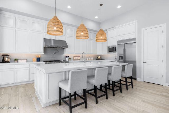 2537 E TURNBERRY Drive, Gilbert, AZ 85298