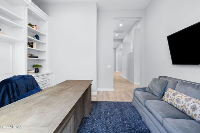 2537 E TURNBERRY Drive, Gilbert, AZ 85298