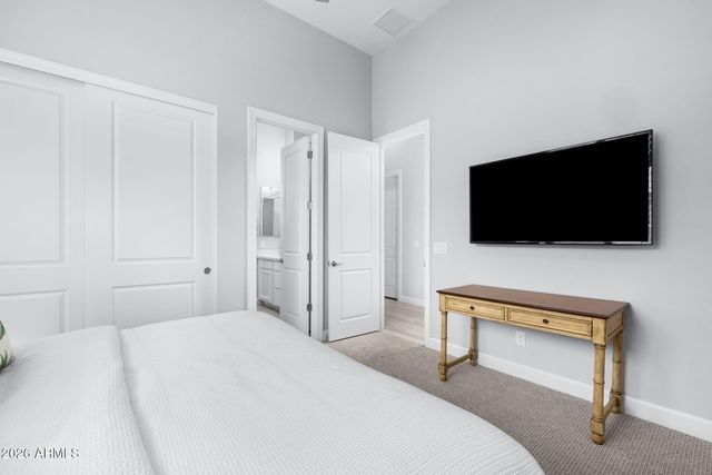 2537 E TURNBERRY Drive, Gilbert, AZ 85298