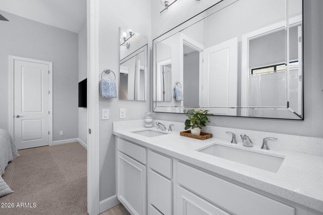 2537 E TURNBERRY Drive, Gilbert, AZ 85298