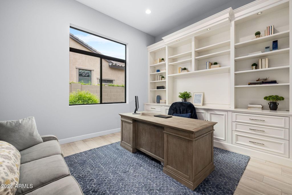 Image 38 of property listing at 2537 E TURNBERRY Drive, Gilbert, AZ 85298