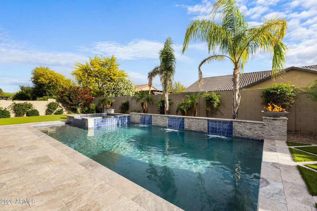 Image 49 of property listing at 2537 E TURNBERRY Drive, Gilbert, AZ 85298