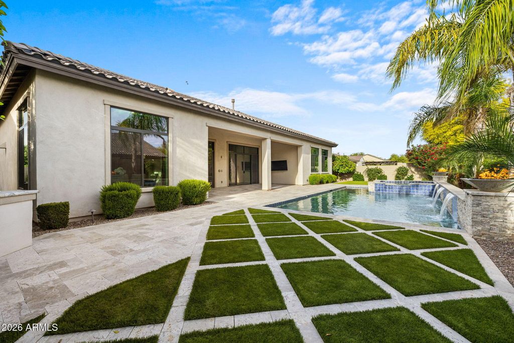 Image 52 of property listing at 2537 E TURNBERRY Drive, Gilbert, AZ 85298