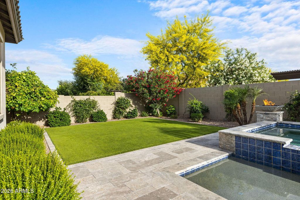 Image 54 of property listing at 2537 E TURNBERRY Drive, Gilbert, AZ 85298