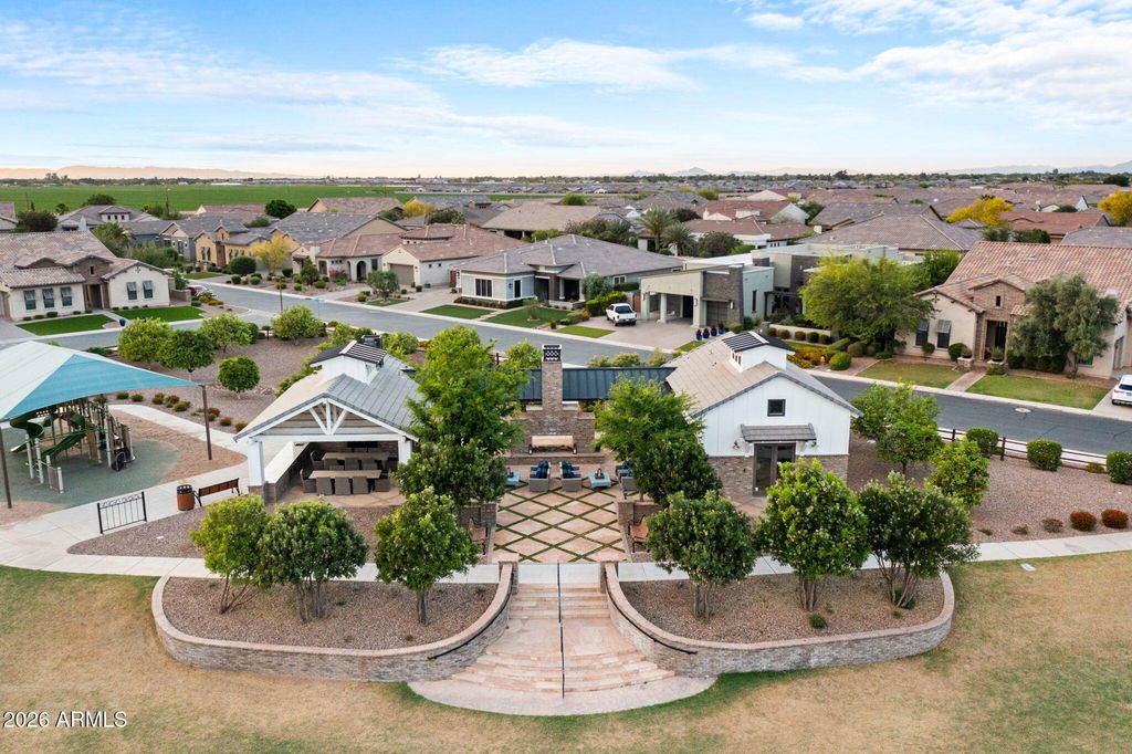 Image 70 of property listing at 2537 E TURNBERRY Drive, Gilbert, AZ 85298