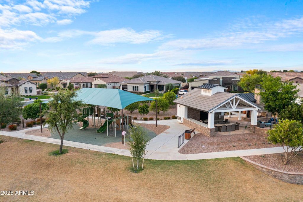 Image 71 of property listing at 2537 E TURNBERRY Drive, Gilbert, AZ 85298