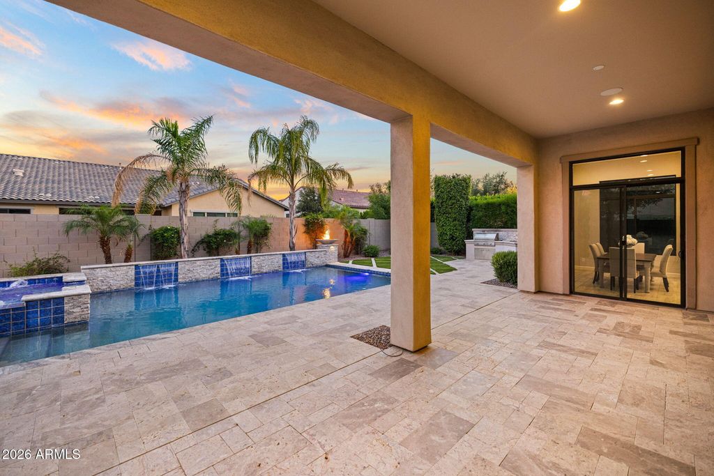 Image 72 of property listing at 2537 E TURNBERRY Drive, Gilbert, AZ 85298
