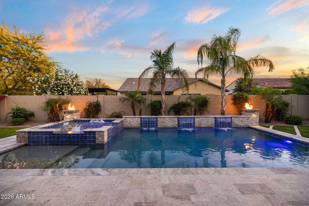 Image 74 of property listing at 2537 E TURNBERRY Drive, Gilbert, AZ 85298
