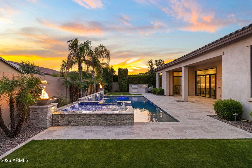 Image 75 of property listing at 2537 E TURNBERRY Drive, Gilbert, AZ 85298