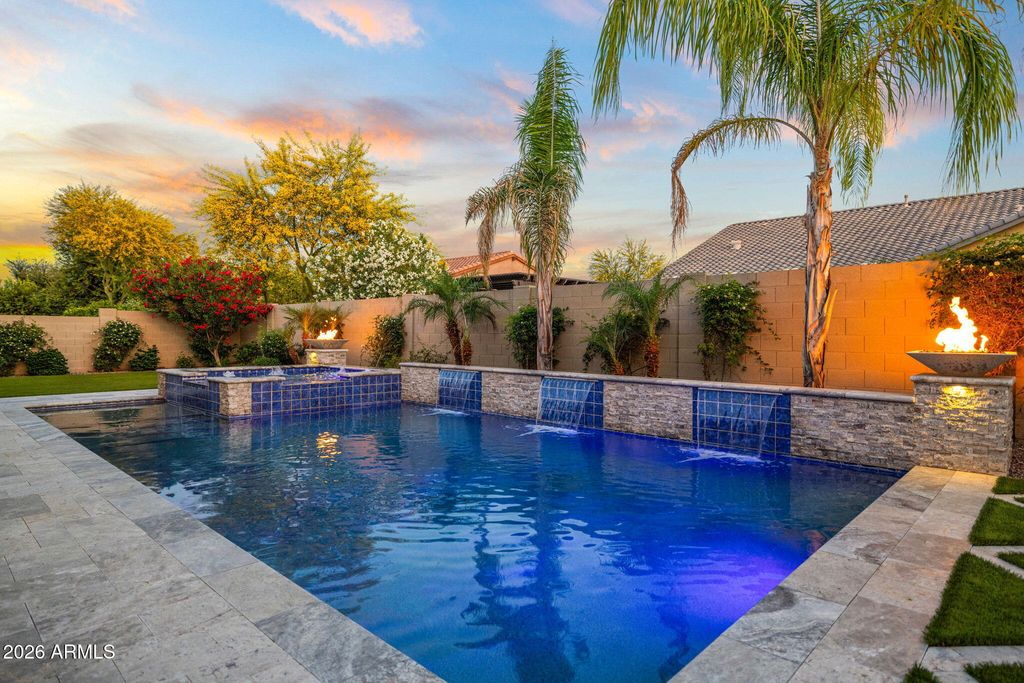 Image 78 of property listing at 2537 E TURNBERRY Drive, Gilbert, AZ 85298