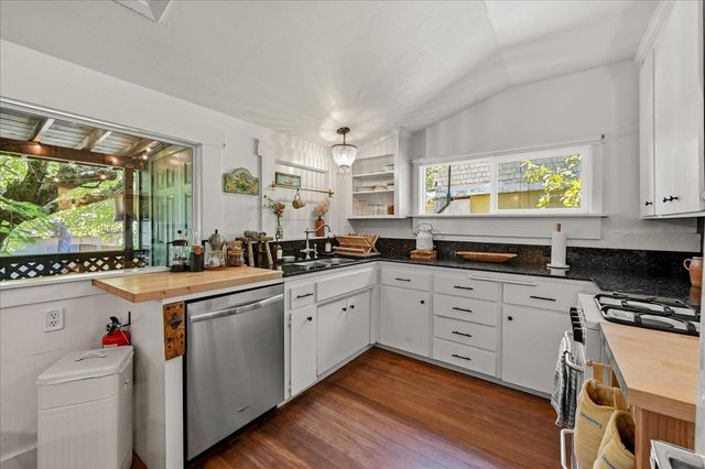 623 Brighton St, Grass Valley, CA 95945