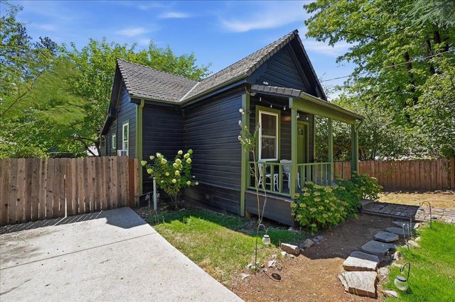 623 Brighton St, Grass Valley, CA 95945