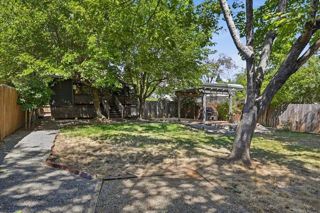 623 Brighton St, Grass Valley, CA 95945