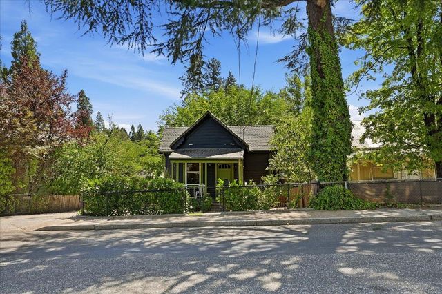 623 Brighton St, Grass Valley, CA 95945