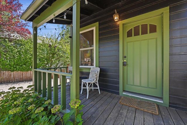 623 Brighton St, Grass Valley, CA 95945