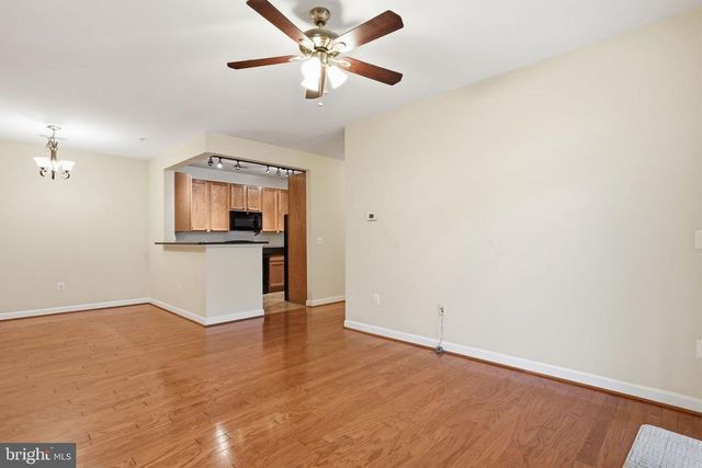 6185 Willow Pl Apt 108, Bealeton, VA 22712