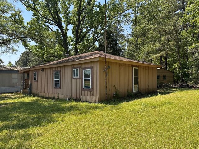 3653 County Road 1170, Kennard, TX 75847