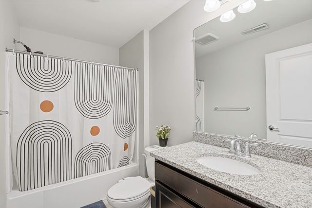 25 Spruce St 25, Hopkinton, MA 01748