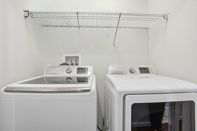 25 Spruce St 25, Hopkinton, MA 01748