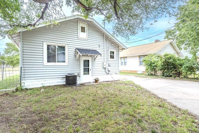 623 S Grove Dr, Wichita, KS 67211