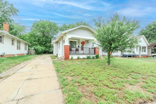 623 S Grove Dr, Wichita, KS 67211