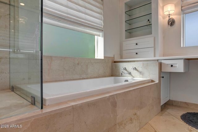 6821 E VISTA Drive, Paradise Valley, AZ 85253