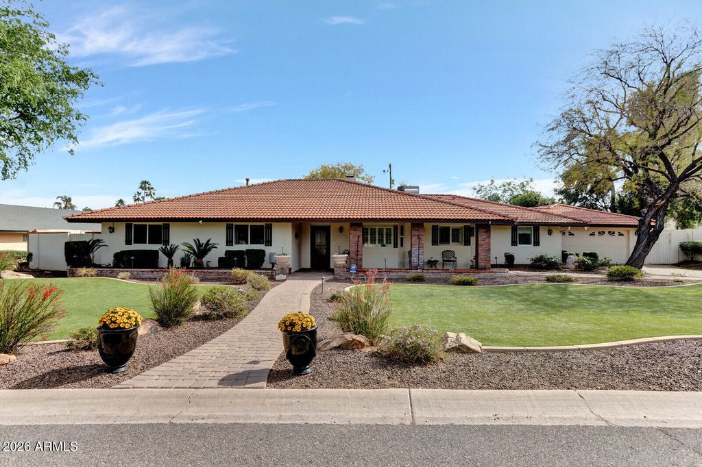 6821 E VISTA Drive, Paradise Valley, AZ 85253