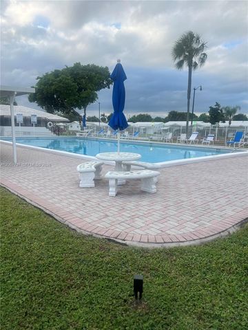 2501 W Golf Blvd 128, Pompano Beach, FL 33064