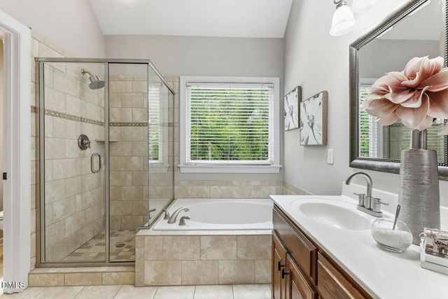 2013 W Sterlington Place, Apex, NC 27502
