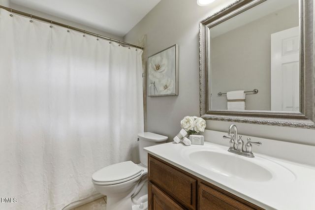 2013 W Sterlington Place, Apex, NC 27502