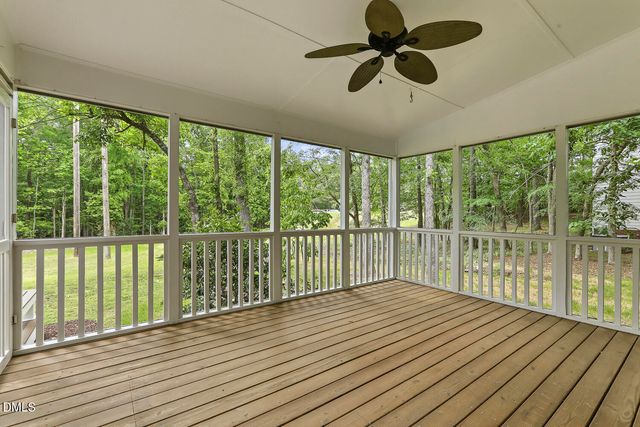 2013 W Sterlington Place, Apex, NC 27502