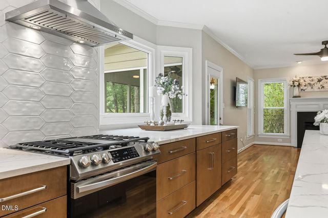 2013 W Sterlington Place, Apex, NC 27502