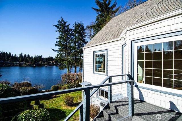 10826 Meadow Road SW, Lakewood, WA 98499