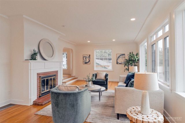 10826 Meadow Road SW, Lakewood, WA 98499