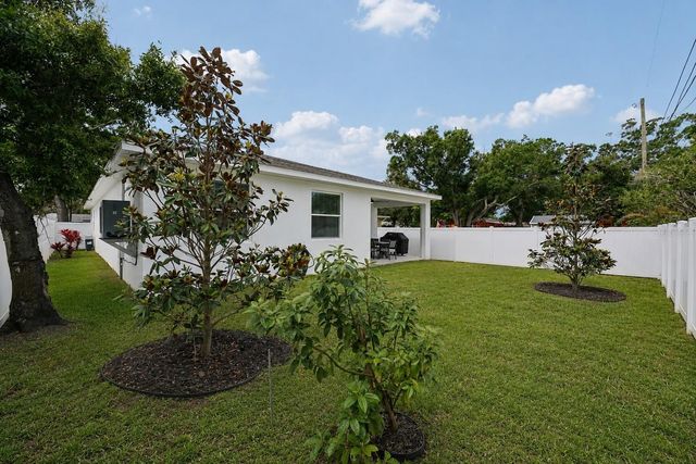 4277 43RD AVENUE N, St Petersburg, FL 33714