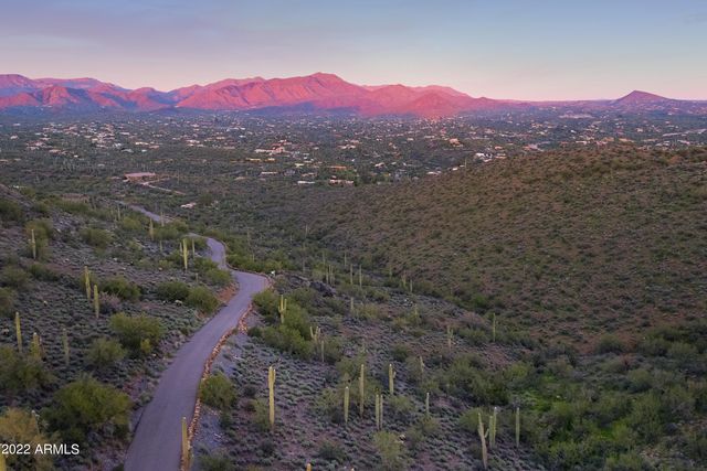 39332 N OLD STAGE Road, Cave Creek, AZ 85331