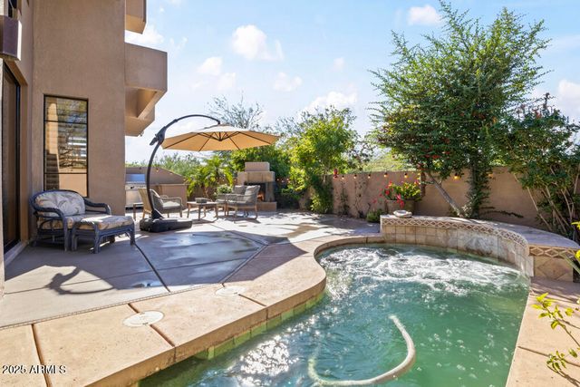 25150 N WINDY WALK Drive 4, Scottsdale, AZ 85255