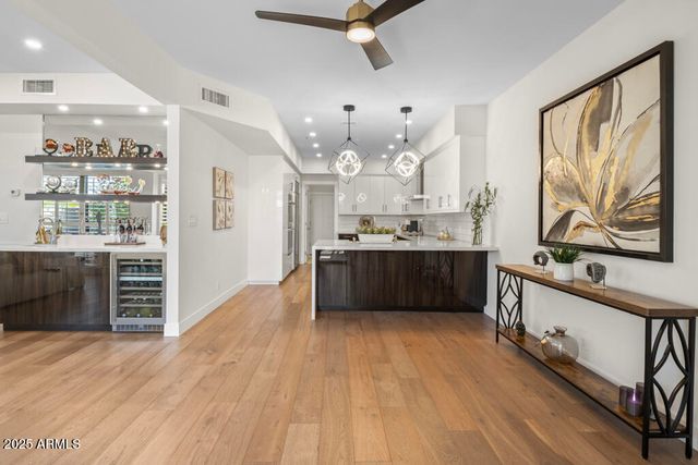 25150 N WINDY WALK Drive 4, Scottsdale, AZ 85255