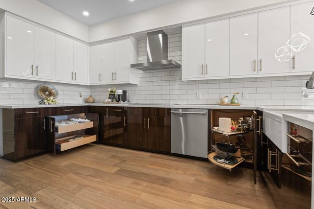 25150 N WINDY WALK Drive 4, Scottsdale, AZ 85255