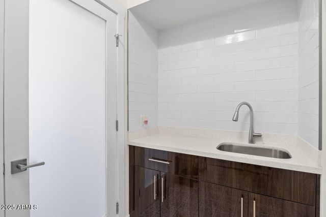 25150 N WINDY WALK Drive 4, Scottsdale, AZ 85255