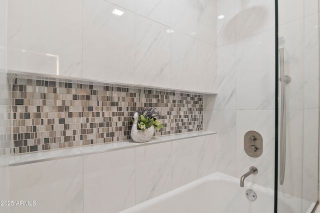 25150 N WINDY WALK Drive 4, Scottsdale, AZ 85255